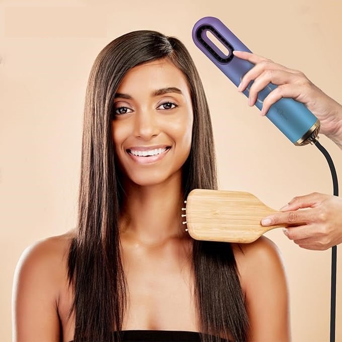 Mini hair dryerمُجَفِّفُ الشَّعْرِ الصَّغِير