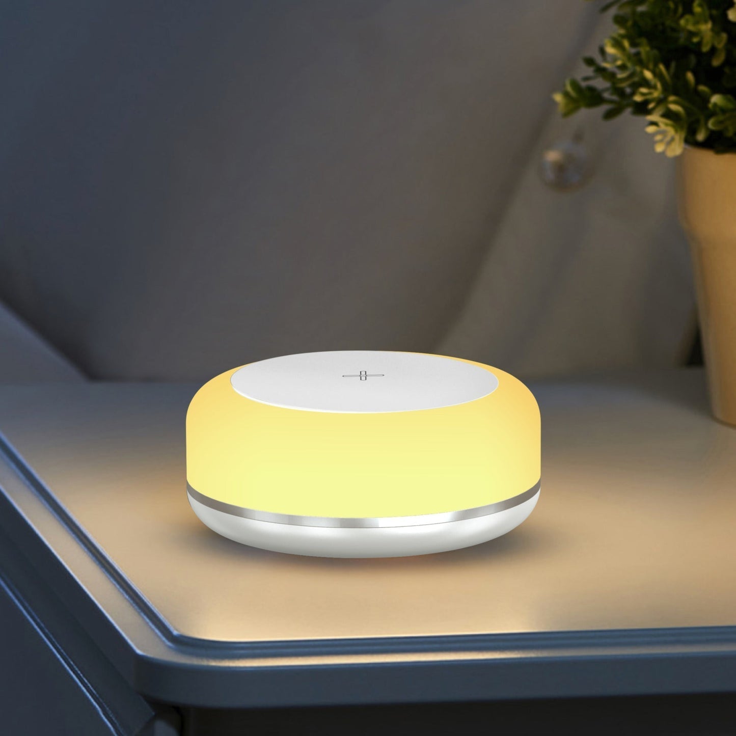 Wireless Charger with Atmosphere Light شَاحِنٌ لَاسِلْكِيٌّ جَدِيدٌ مَعَ إِضَاءَةِ الْجَوِّ، ضَوْءُ ليد لَيْلِيٌّ إِبْدَاعِيٌّ