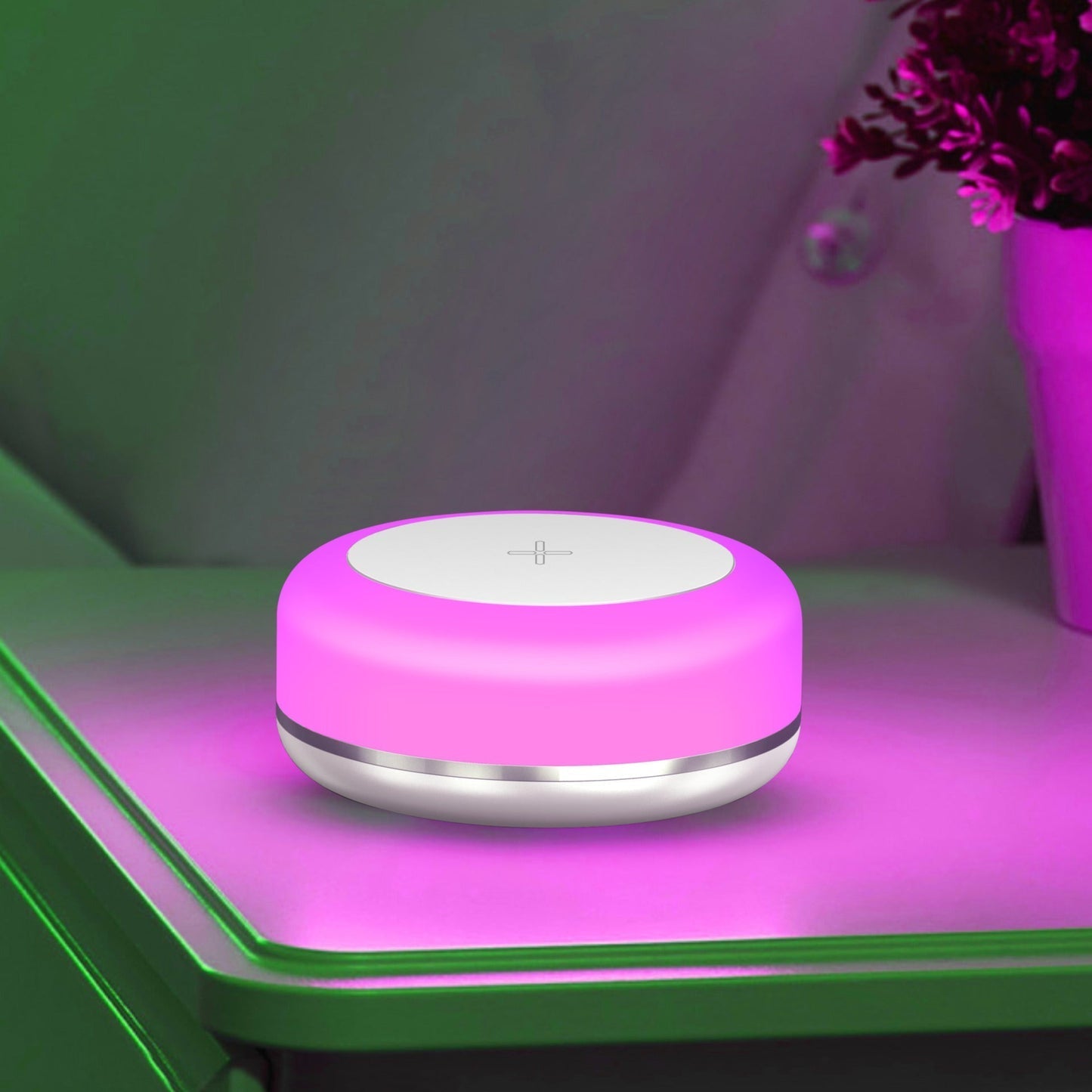 Wireless Charger with Atmosphere Light شَاحِنٌ لَاسِلْكِيٌّ جَدِيدٌ مَعَ إِضَاءَةِ الْجَوِّ، ضَوْءُ ليد لَيْلِيٌّ إِبْدَاعِيٌّ